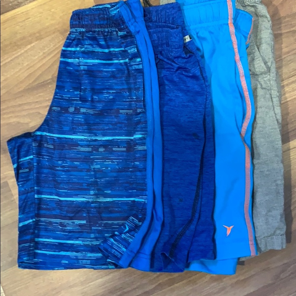 4 pairs of old navy shorts size M